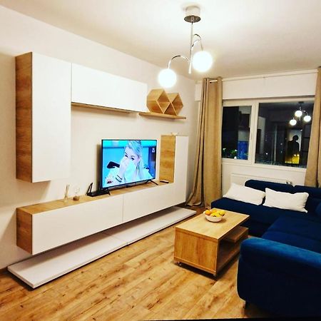 Lux & Confort - Apartament 3 Camere Bukarest Kültér fotó