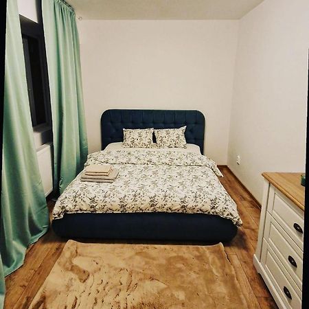Lux & Confort - Apartament 3 Camere Bukarest Kültér fotó