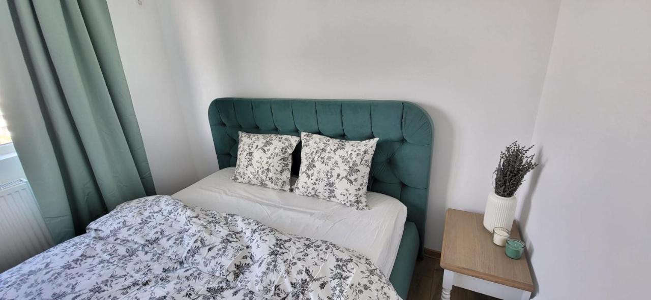 Lux & Confort - Apartament 3 Camere Bukarest Kültér fotó