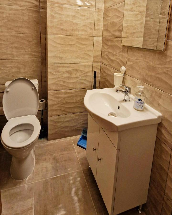 Lux & Confort - Apartament 3 Camere Bukarest Kültér fotó